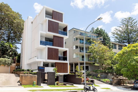 Urban Rest - The Azure Bondi - Holiday Melbourne 0