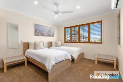 Casa Beach Abode - Whitsundays Tourism 0