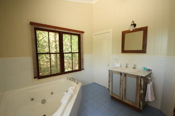 Galnyamba.Friday Creek Retreat - Holiday Melbourne 2