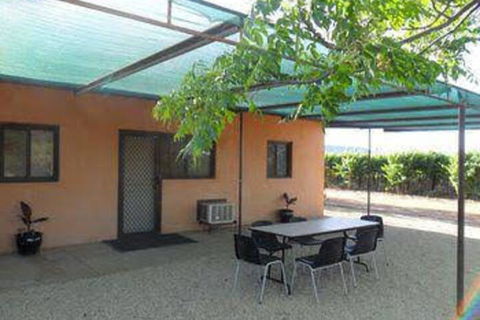 The Pickers Hut - Yamba Accommodation 2