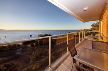 Kiah Unit 1 / 53 Victoria Parade - Holiday Sydney 1