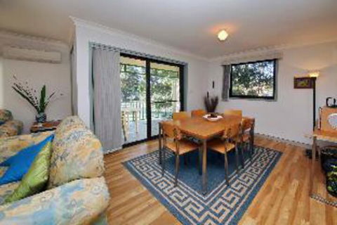 2 Bedroom Apartment Carindale - Yamba Accommodation 0