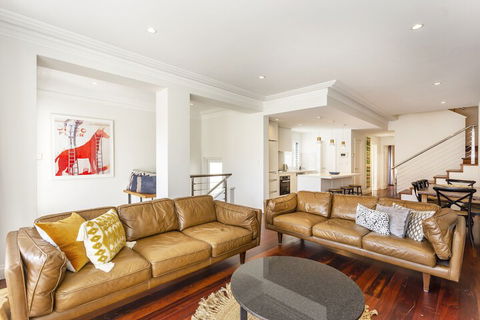 Cottesloe Aqua Retreat - Executive Escapes - Accommodation Find 1