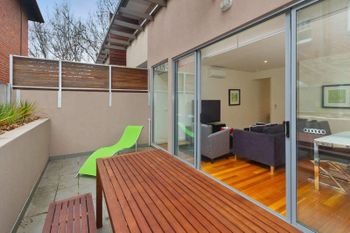 Mitford St. Elwood Lifestyle - Holiday Melbourne 3