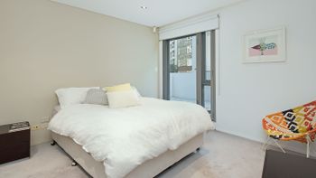 Elegant Elizabeth Bay H374 - Tourism Listing 4