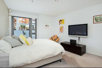 Elegant Elizabeth Bay H374 - Tourism Listing 5
