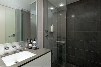 Elegant Elizabeth Bay H374 - Tourism Listing 1