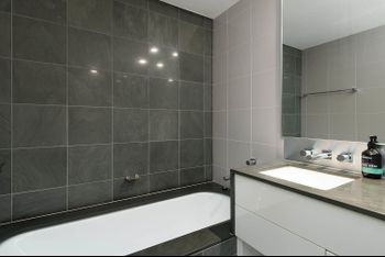 Elegant Elizabeth Bay H374 - Tourism Listing 6