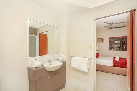 Centrally Located Apartment 1020 - Northern Rivers Accommodation 6