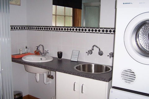 Cottage On Gunning - Byron Bay Accommodation 6