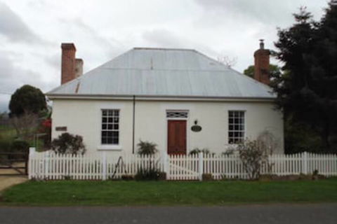 Cottage On Gunning - Byron Bay Accommodation 0