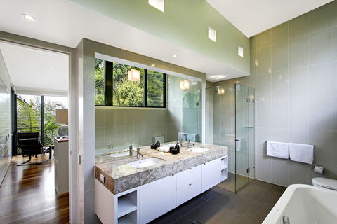 A PERFECT STAY - Ocean View At Kiah - Hobart Tourism 5