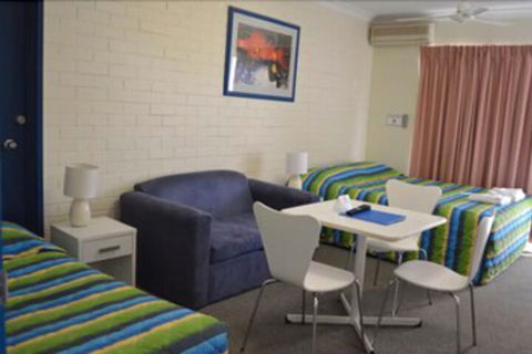 Tottenham Court Accommodation - Holiday Sydney 4
