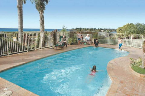 Captain's Quarters - Phillip Island Accommodation 2