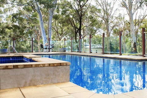 George Kerferd Hotel - Byron Bay Accommodation 2