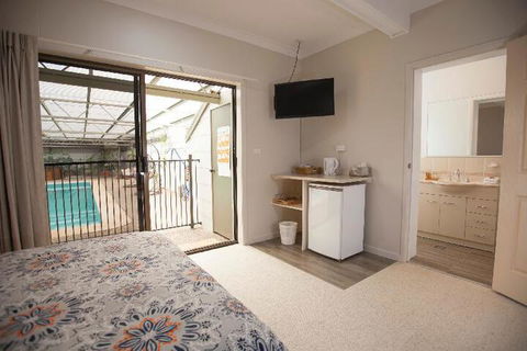 Batemans Bay Manor - New South Wales Tourism  7