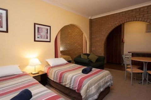 Albury Classic Motor Inn - Victoria Tourism 7