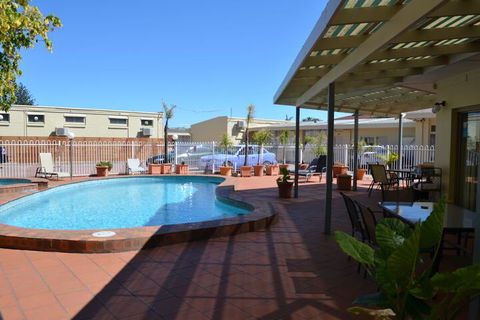 Glenelg Motel - Victoria Tourism 4