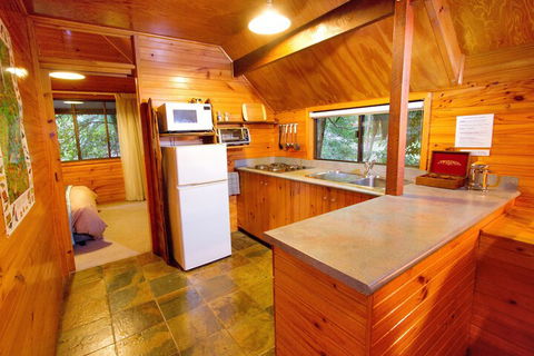 Mt Glorious Getaways - WA Accommodation 5