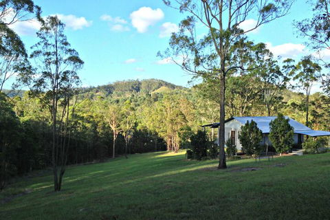 Melawondi Spring Retreat - Accommodation Newcastle 6