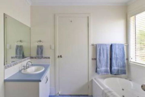 Saltaire Cottages - Byron Bay Accommodation 4