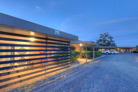 Hilldrop Motor Inn - Hervey Bay Accommodation 5