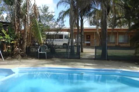 Hilldrop Motor Inn - Hervey Bay Accommodation 7
