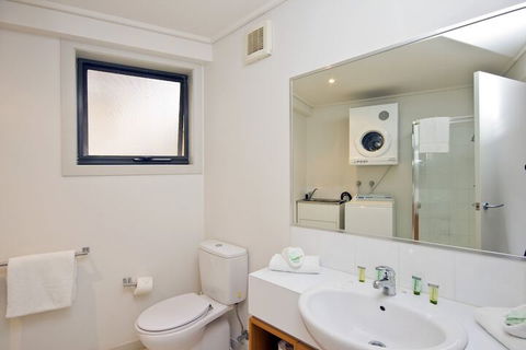 Grand Pacific Hotel - Whitsundays Tourism 6