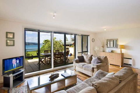 Grand Pacific Hotel - Whitsundays Tourism 4