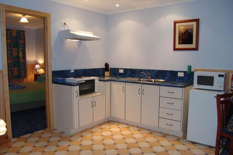 Anchor Down Cottages - WA Accommodation 7