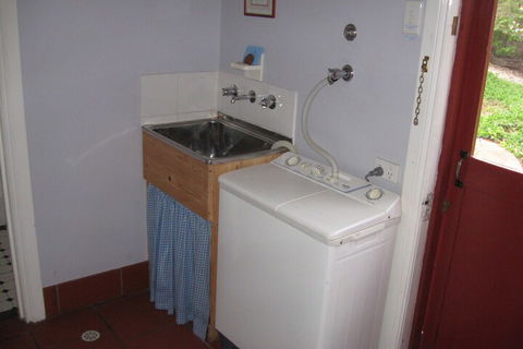 Trinity Cottage - Accommodation Perth 7
