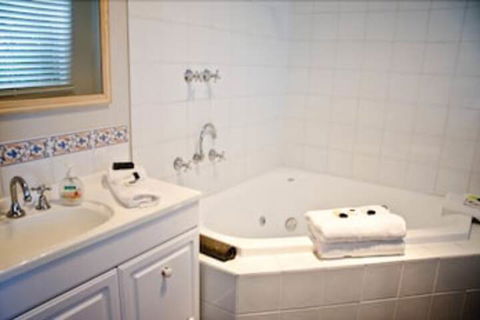 Stony Creek Cottages - Accommodation Newcastle 3