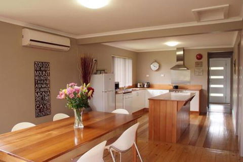 Pinestumps Holiday Home - Accommodation Directory 2