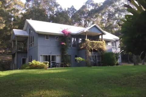 Lakeshore Lodge - Accommodation Sydney 0