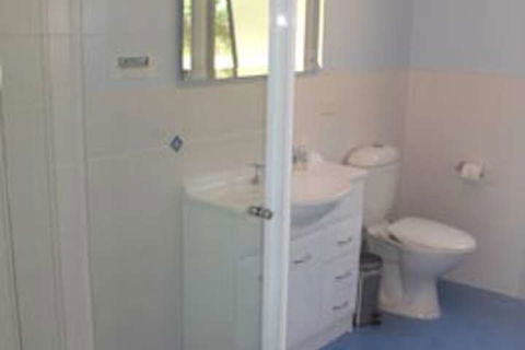 Lakeshore Lodge - Accommodation Sydney 2