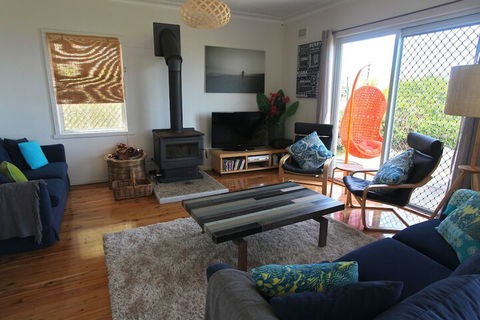 Culburra Beach House - Victoria Tourism 1