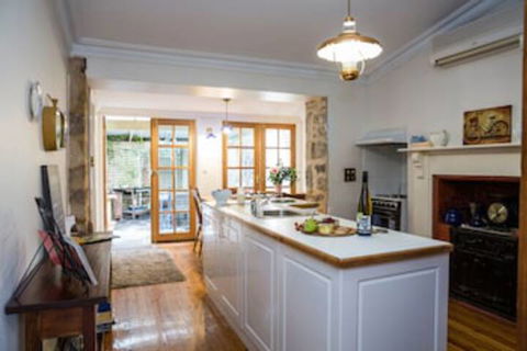 Wishing Well Cottage - Accommodation Newcastle 0