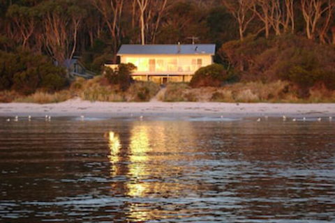 Harpers On The Beach - Brisbane Tourism 0