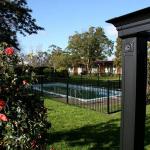 Captains Lodge International & VIP Restaurant - Victoria Tourism 0