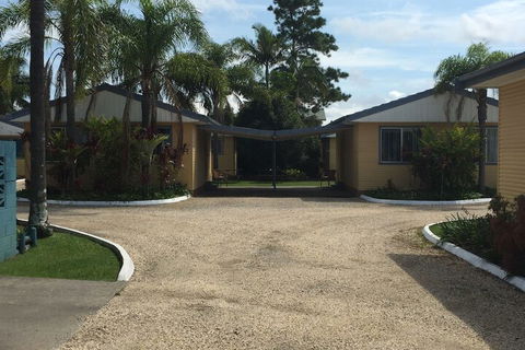 Park Beach Cabins - Accommodation Newcastle 1
