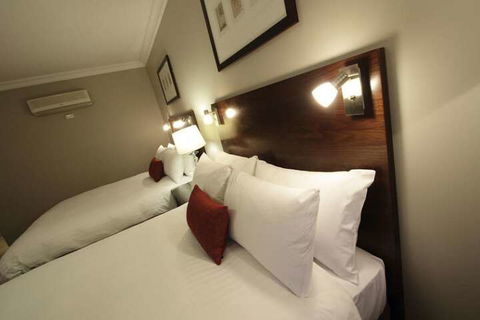 Carlyle Suites & Apartments - Lightning Ridge Tourism 2