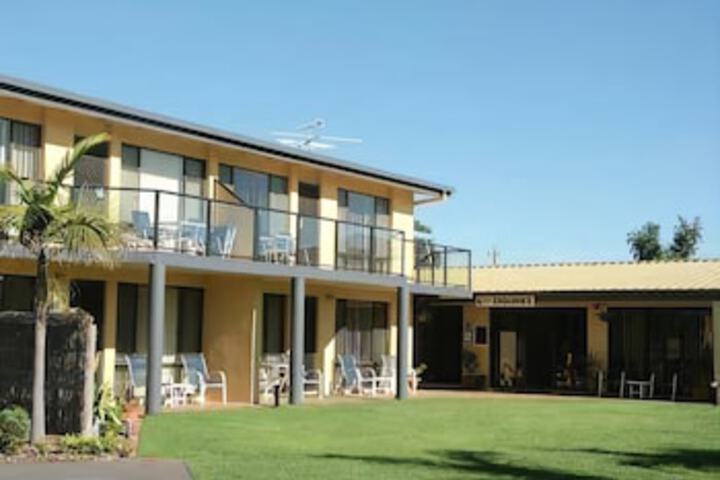 Admirals Lodge - thumb 0