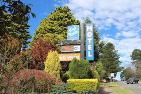 High Mountains Motor Inn - Whitsundays Tourism 0