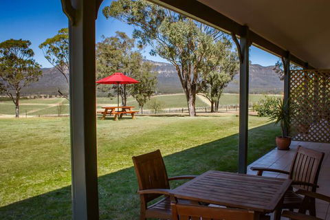 Berenbell Vineyard Retreat - Accommodation Newcastle 4