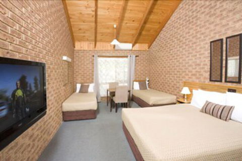 Beechworth Carriage Motor Inn - Yamba Accommodation 5