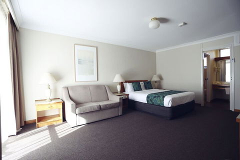 Cascades Motor Inn - Yamba Accommodation 5