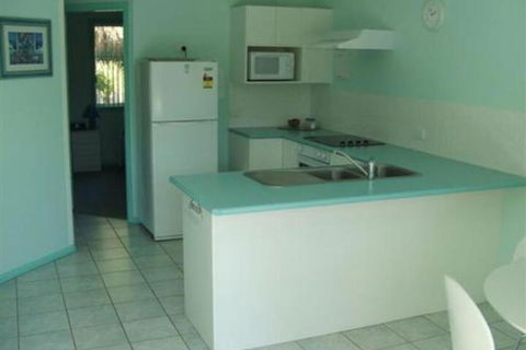 Tropic Oasis Holiday Villas - Townsville Tourism 5
