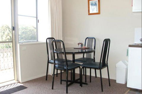 Inlet Views Holiday Lodge Motel - Tweed Heads Accommodation 6