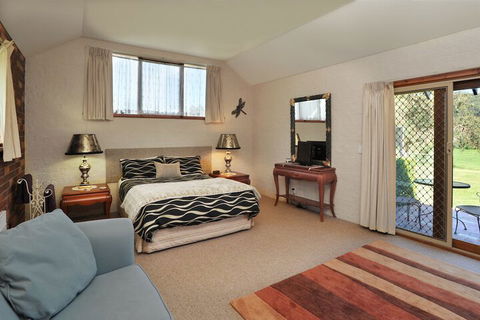 Langbrook Estate Cottages - Kawana Tourism 6