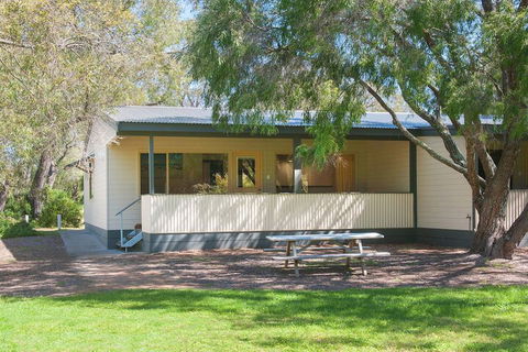 Siesta Park Holiday Resort - WA Accommodation 4
